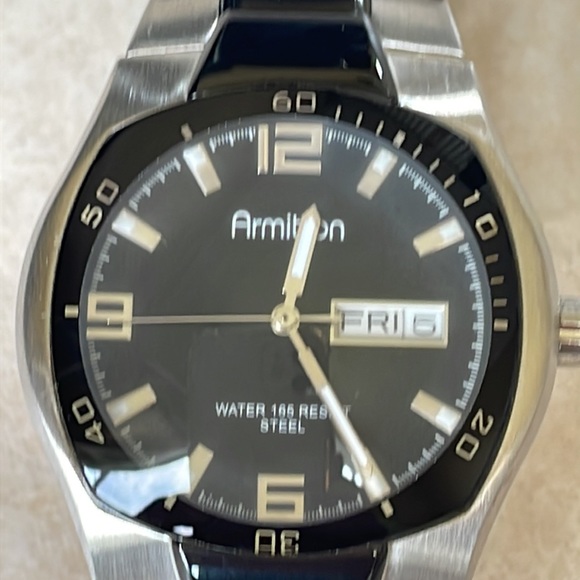 Armitron men battery water resistant 165ft stainless steel date&day - Picture 1 of 7